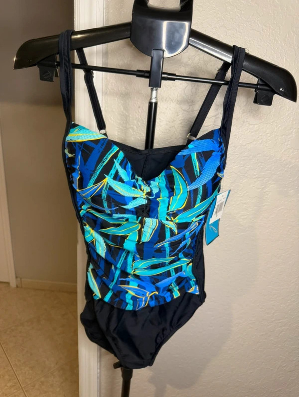 Azul by Maxine of Hollywood Tropical Ruched One Piece Swimsuit NWT Size 12